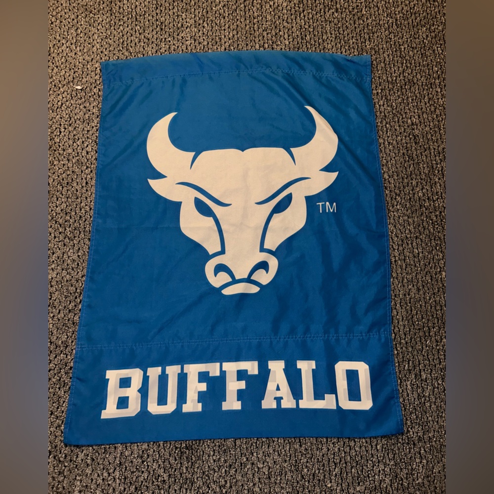 Buffalo Bulls Blue Flag